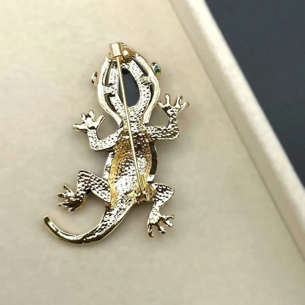 Yellow Gold with White Diamond and Gray Crystal Enamel Lizard Pin Back Brooch